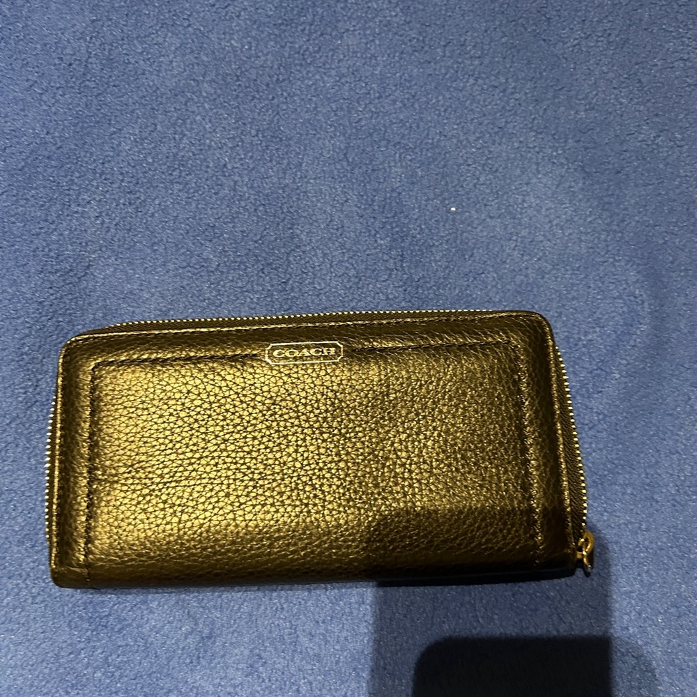 Too many wallets